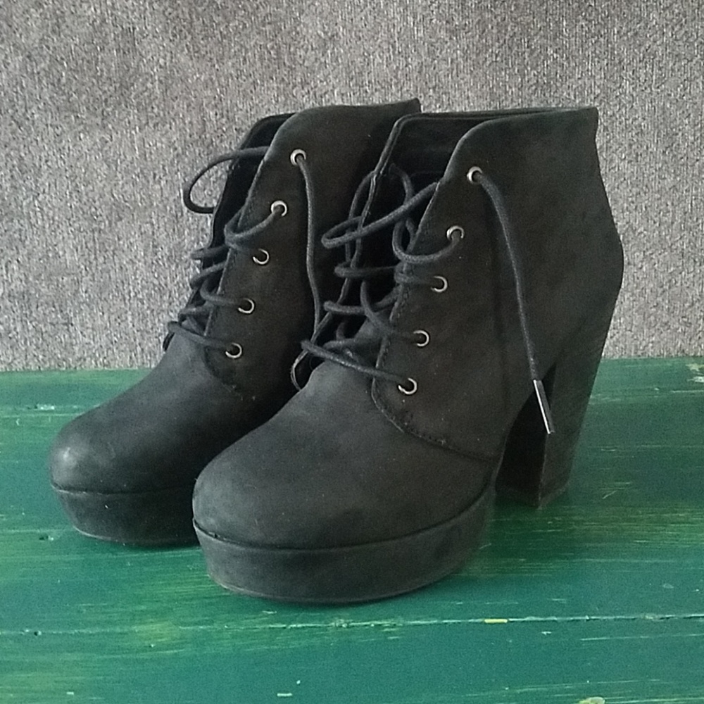 Steve Madden Black Raspy Booties